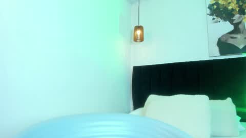 Call me Zoe  online show from 06-30-26, 10:22