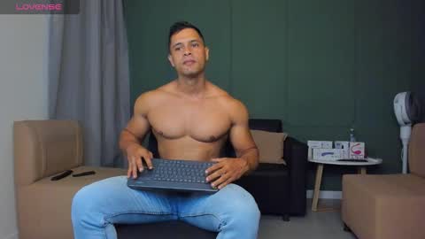 domincrodriguez_119 online show from 03-30-26, 12:06