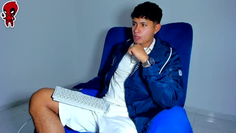  Dominic  online show from 05-19-26, 01:56