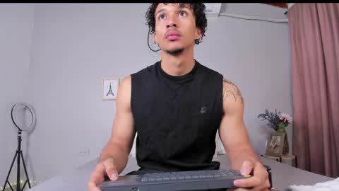 Snapshot of dominik_drake chatting on 03-31-26, 12:49 Dominik Drake online show from 03-31-26, 12:49