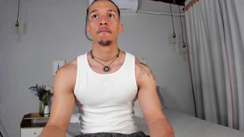 Snapshot of dominik_drake chatting on 04-04-26, 12:57 Dominik Drake online show from 04-04-26, 12:57