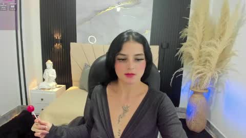 Snapshot of dominika_lovy chatting on 05-25-26, 08:15 Dominika online show from 05-25-26, 08:15
