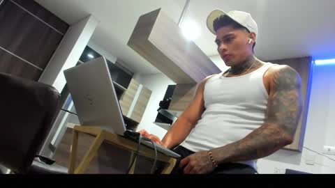 Only fans Ronnie col---InstaRonniecolleman  online show from 03-30-26, 12:00