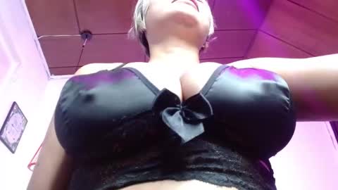  D O M I N K  online show from 02-20-26, 06:48