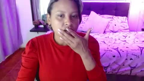 Snapshot of domink_gilr chatting on 06-15-26, 07:16 D O M I N K online show from 06-15-26, 07:16