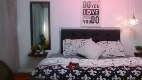 Snapshot of domink_gilr chatting on 07-13-26, 07:27 D O M I N K online show from 07-13-26, 07:27