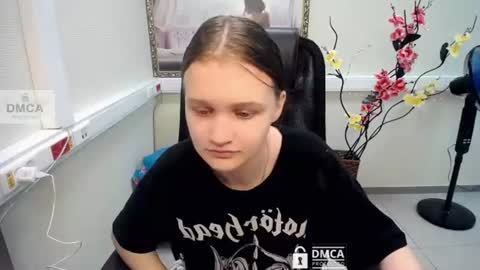 Sia online show from 07-16-26, 10:10