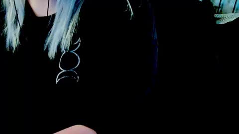 Snapshot of doomednympho chatting on 10-26-25, 08:48 DOOM online show from 10-26-25, 08:48