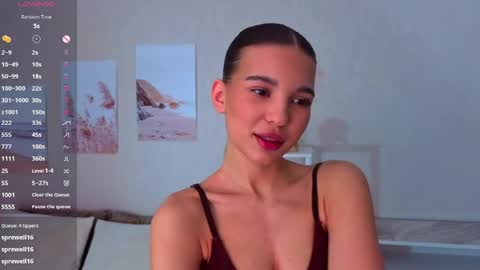 Kiki online show from 04-09-26, 01:49