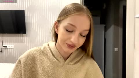 Anika online show from 05-25-26, 10:05