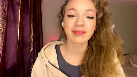 Alisa online show from 11-22-25, 03:33