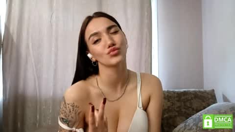 Jacqueline online show from 05-13-26, 05:16