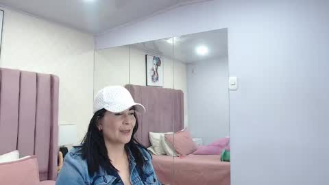 Anny online show from 04-11-26, 12:31