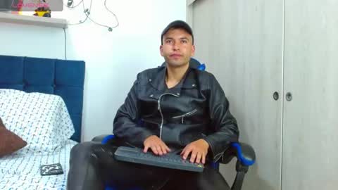 Snapshot of dorian_h chatting on 07-18-26, 02:32 dorian_h online show from 07-18-26, 02:32