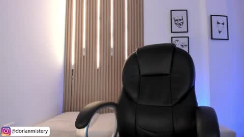 Snapshot of dorian_mystery chatting on 05-28-26, 01:03 dorian_mystery online show from 05-28-26, 01:03