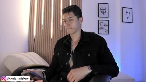 Snapshot of dorian_mystery chatting on 05-30-26, 01:25 dorian_mystery online show from 05-30-26, 01:25