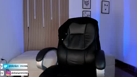 dorian_mystery online show from 07-18-26, 10:57