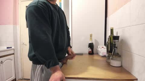 Snapshot of doriancretu95 chatting on 11-18-25, 02:06 menu below online show from 11-18-25, 02:06