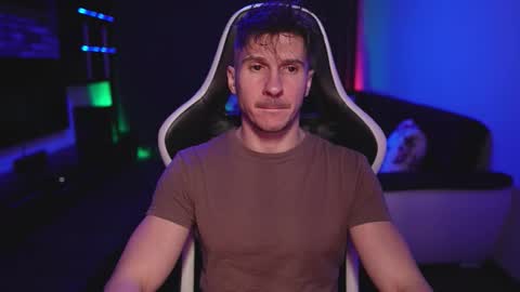 Snapshot of dorianreyes chatting on 11-03-25, 10:42 Dorian Reyes online show from 11-03-25, 10:42