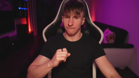 Snapshot of dorianreyes chatting on 11-16-25, 10:15 Dorian Reyes online show from 11-16-25, 10:15