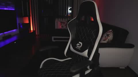 Snapshot of dorianreyes chatting on 11-24-25, 02:11 Dorian Reyes online show from 11-24-25, 02:11