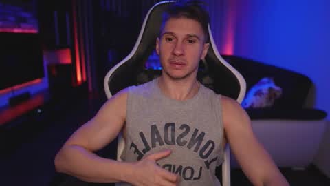 Snapshot of dorianreyes chatting on 11-27-25, 10:23 Dorian Reyes online show from 11-27-25, 10:23