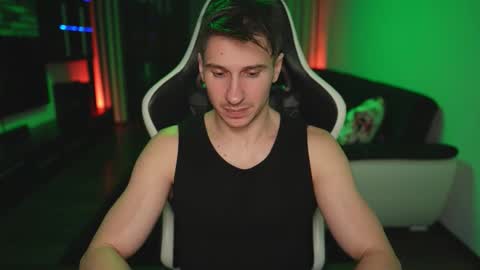 Snapshot of dorianreyes chatting on 11-30-25, 12:25 Dorian Reyes online show from 11-30-25, 12:25