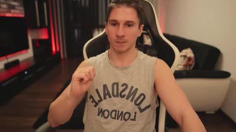 Snapshot of dorianreyes chatting on 02-04-26, 01:00 Dorian Reyes online show from 02-04-26, 01:00