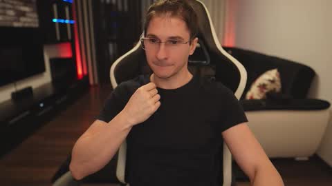 Snapshot of dorianreyes chatting on 02-07-26, 12:47 Dorian Reyes online show from 02-07-26, 12:47