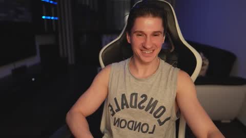 Snapshot of dorianreyes chatting on 03-08-26, 01:03 Dorian Reyes online show from 03-08-26, 01:03