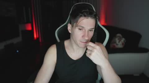 Snapshot of dorianreyes chatting on 04-01-26, 11:35 Dorian Reyes online show from 04-01-26, 11:35