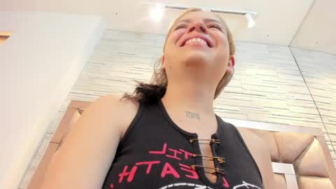  DOROTHY online show from 04-10-26, 05:23