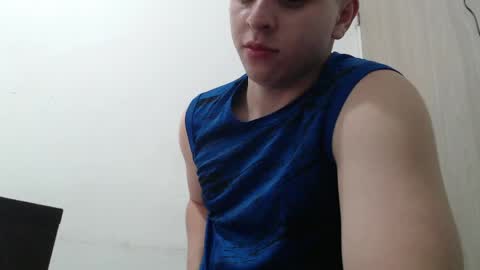 Snapshot of draco_boy2000 chatting on 04-21-26, 01:42 draco_boy2000 online show from 04-21-26, 01:42