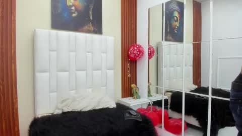 Snapshot of draco_cox chatting on 02-21-26, 05:36 DRACO COX online show from 02-21-26, 05:36