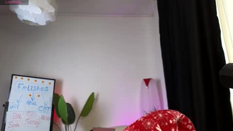 Lisbeth Salander online show from 01-12-26, 09:47