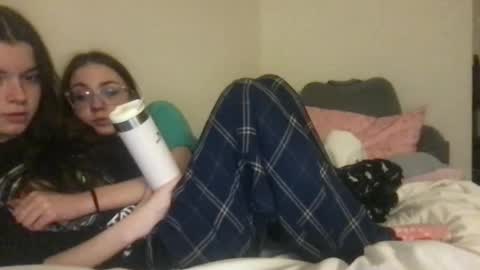 ur dream girl online show from 01-22-25, 08:29