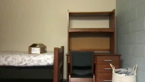 ur dream girl online show from 02-25-25, 04:35