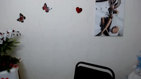 Mari online show from 06-06-26, 07:57
