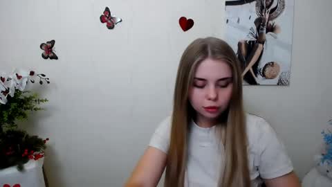 Snapshot of dream_mari chatting on 06-07-26, 08:18 Mari online show from 06-07-26, 08:18