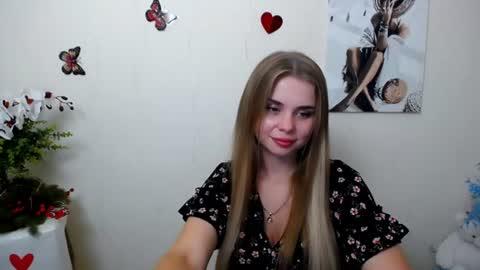 Snapshot of dream_mari chatting on 06-17-26, 07:11 Mari online show from 06-17-26, 07:11