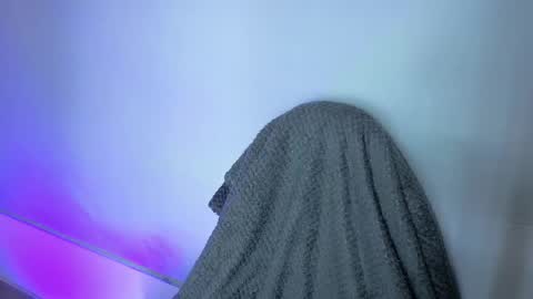  C A M I L A  online show from 05-02-26, 11:48