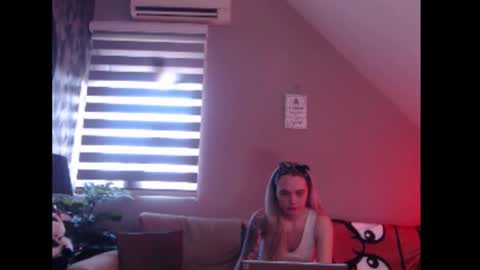 A girl online show from 03-13-26, 08:21