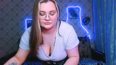Snapshot of dreamforyoue2 chatting on 05-28-26, 05:43 dreamforyoue2 online show from 05-28-26, 05:43