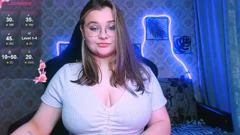 Snapshot of dreamforyoue2 chatting on 06-09-26, 06:30 dreamforyoue2 online show from 06-09-26, 06:30