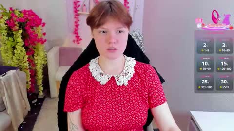 Snapshot of dreammyluna chatting on 09-25-25, 08:45 Luna online show from 09-25-25, 08:45