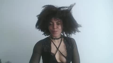 DreamyLatina online show from 05-09-26, 05:40