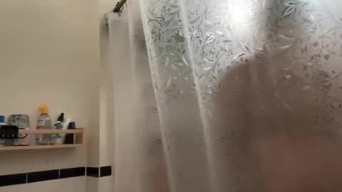 Snapshot of dreamyriri chatting on 03-04-26, 09:54 RIRI OR DREAMY online show from 03-04-26, 09:54