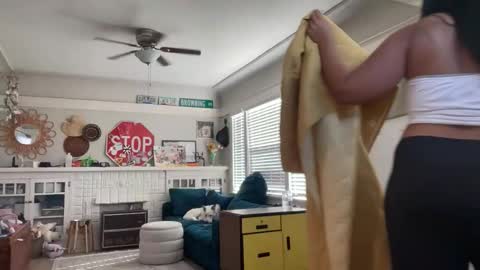 Snapshot of dreamyriri chatting on 04-04-26, 11:13 RIRI OR DREAMY online show from 04-04-26, 11:13