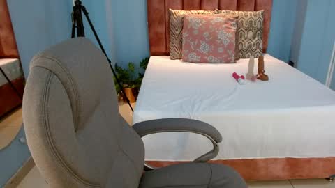 drilau_18 online show from 05-22-26, 04:19