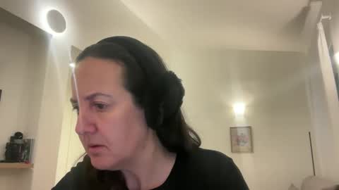 Snapshot of drresa chatting on 02-23-26, 08:44 Dr. Resa online show from 02-23-26, 08:44